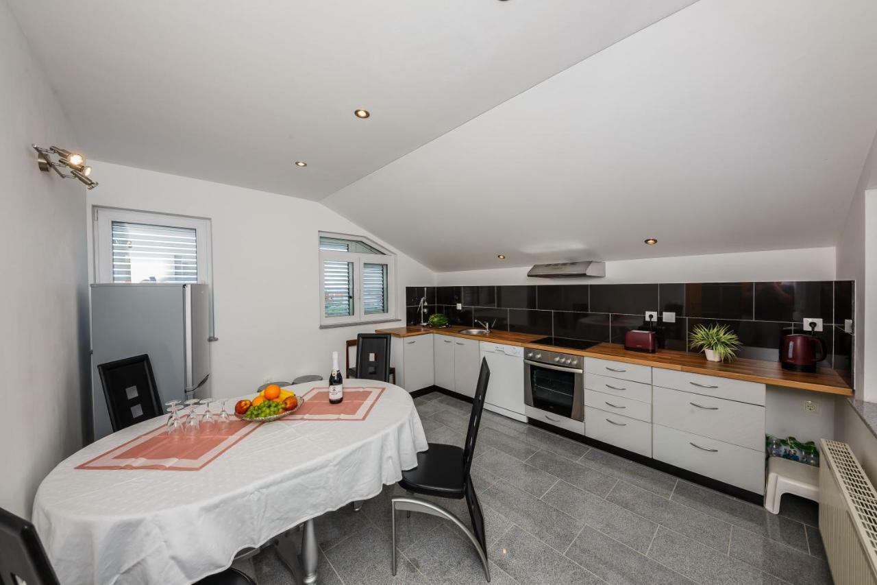 Apartman Lucija Kastela Dış mekan fotoğraf