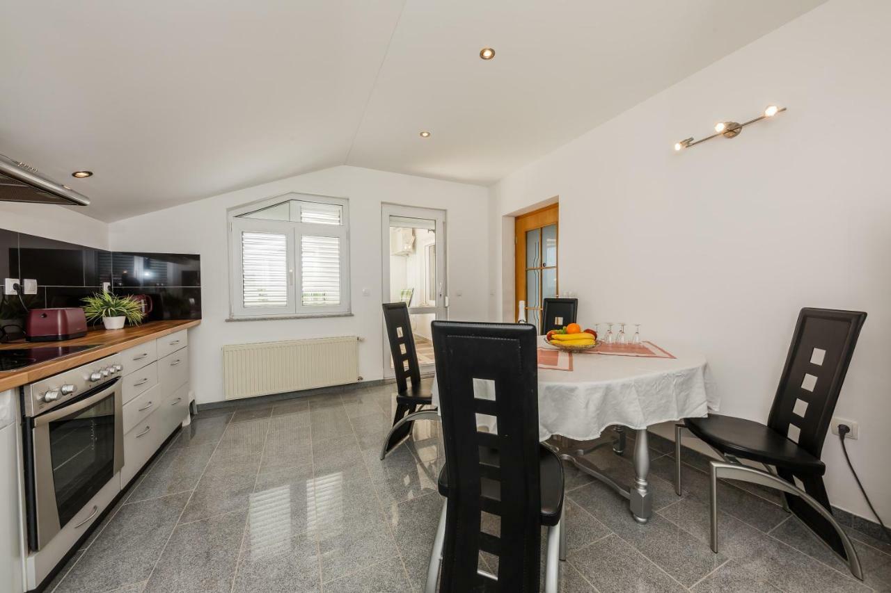 Apartman Lucija Kastela Dış mekan fotoğraf