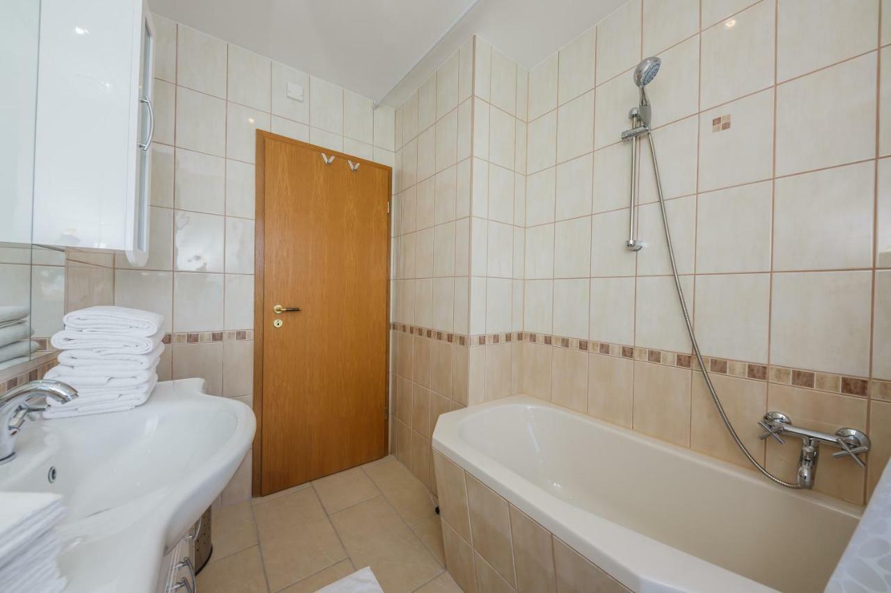 Apartman Lucija Kastela Dış mekan fotoğraf